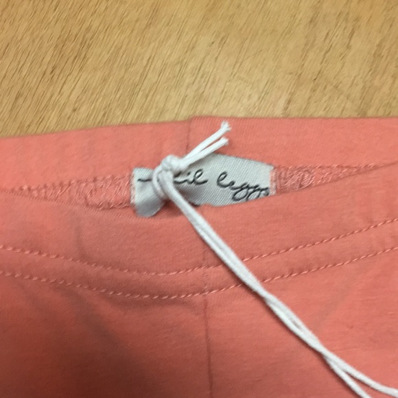 Lil leggs tight shorts - Picture 2 of 4